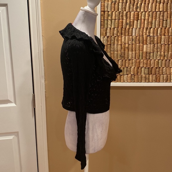 NWT.  Tequila Solo Aigle Soft Black Open Knit Sweater with Flower Pin 4 closure - Picture 6 of 14